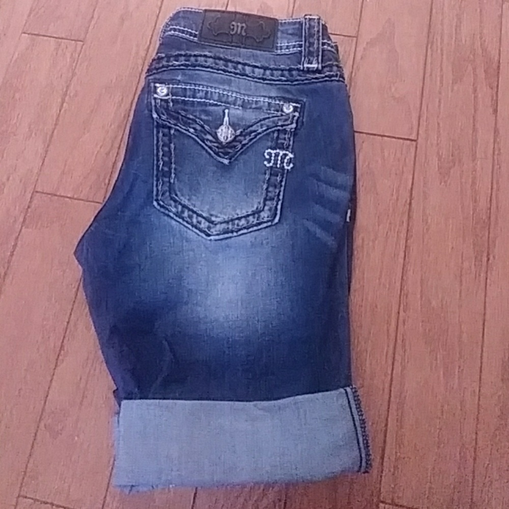 New miss me shorts size 28 signature bermuda